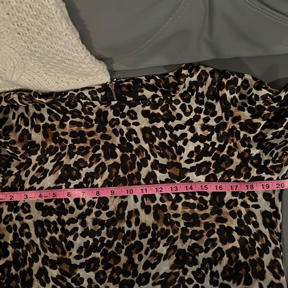 Sheer 🐆 KAY CELINE Gorgeous Sexy LEOPARD Chic HI/LO BLOUSE w/ Zipper TOP M - Picture 17 of 17
